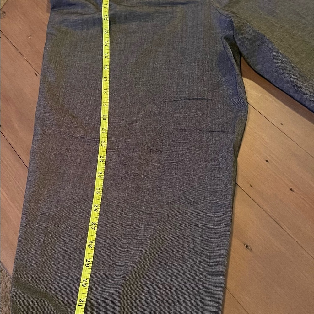 Women’s Gray Dress Pants​​ - Picture 6 of 8